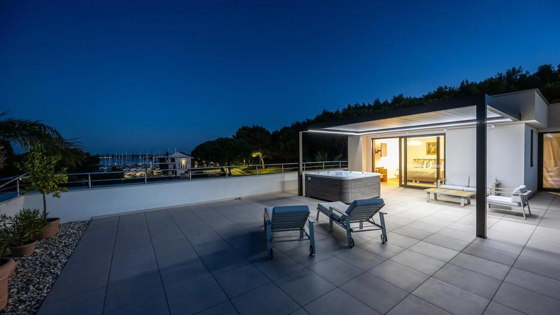 Luxury Villa Con Brio Pomer